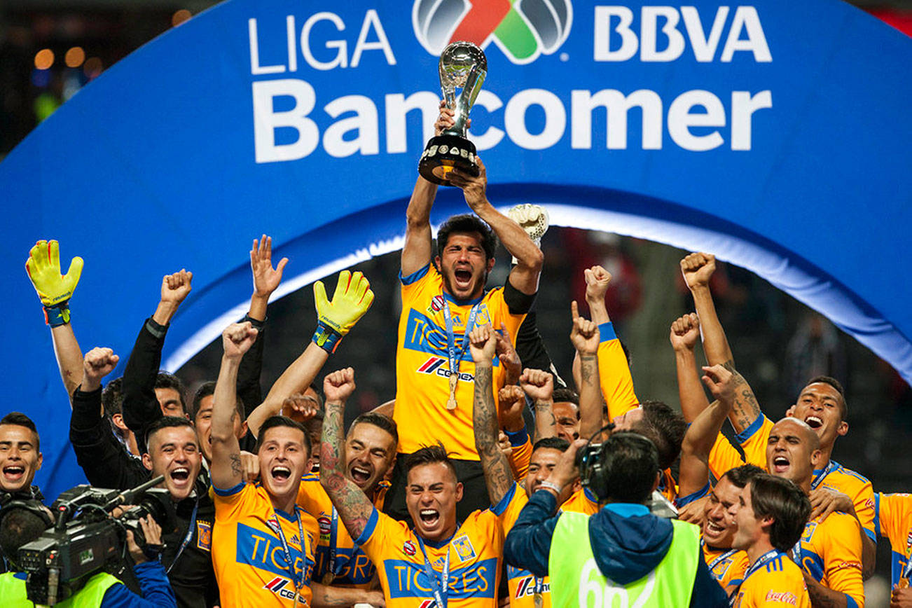 Tigres remonta ante Monterrey es campeón de México