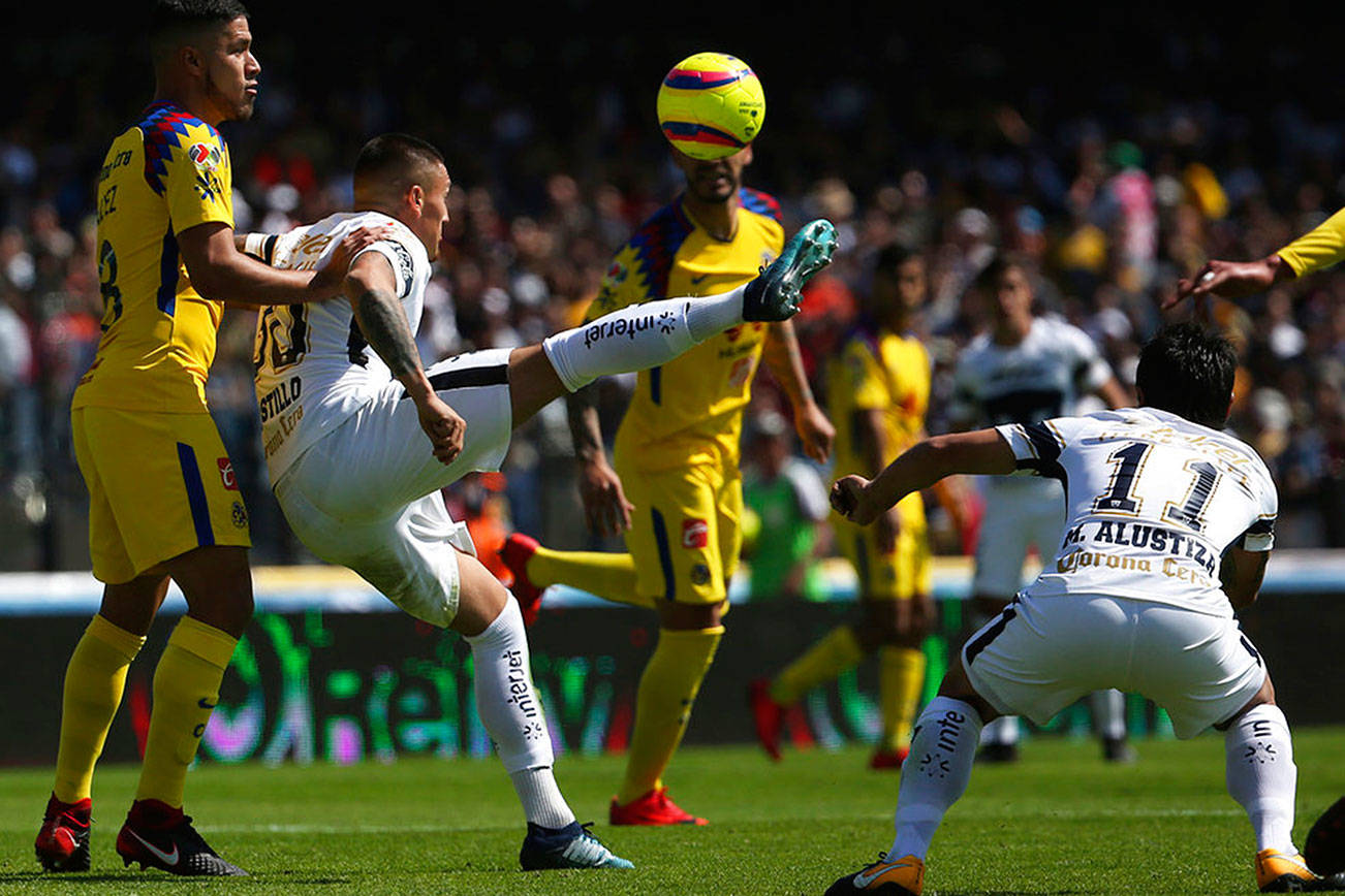 Pumas sigue de líder en México