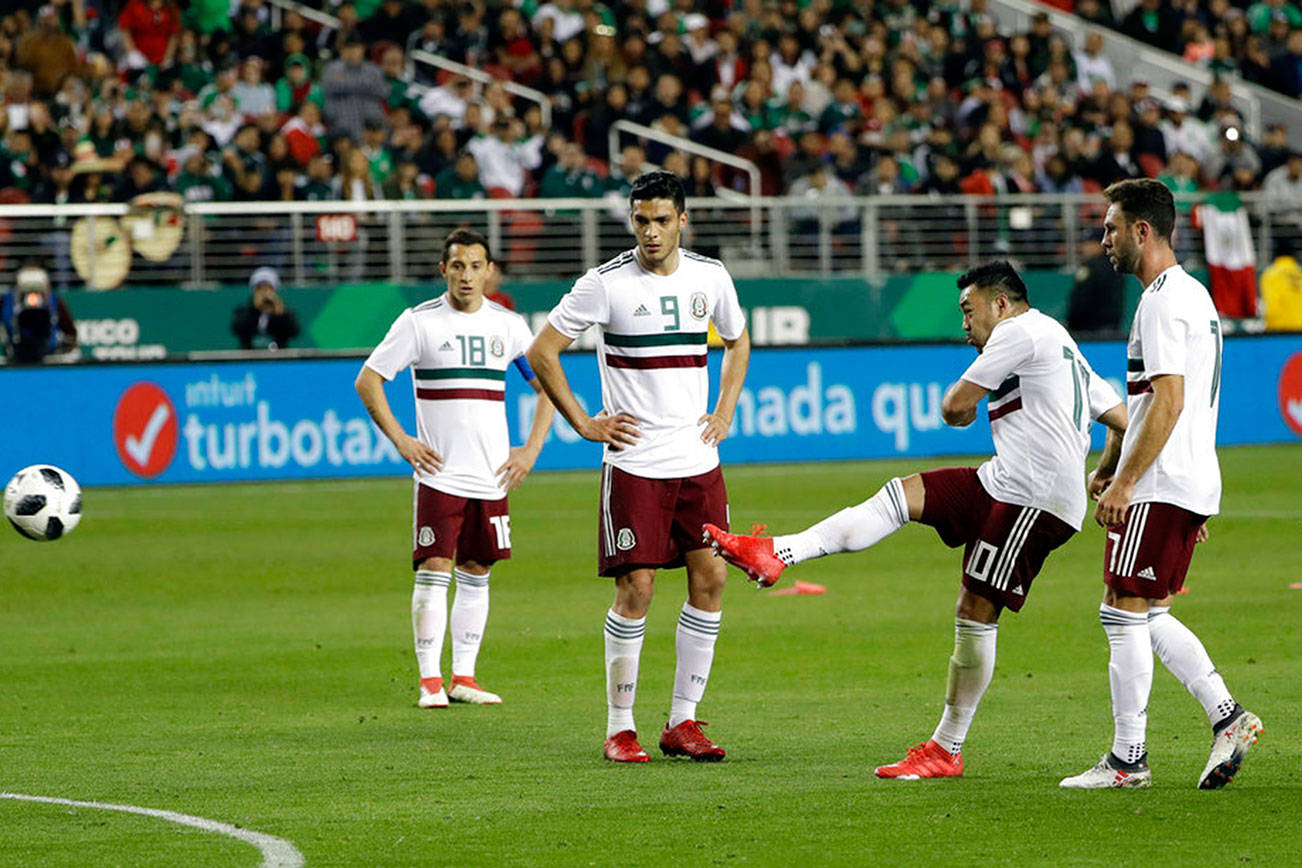 México golea a Islandia y luce eficaz rumbo al Mundial