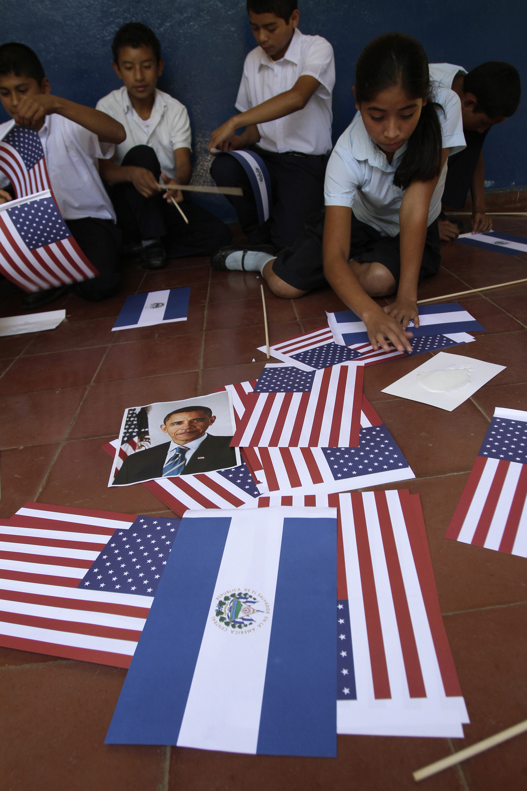 Niños piden a Obama legalizar a salvadoreños