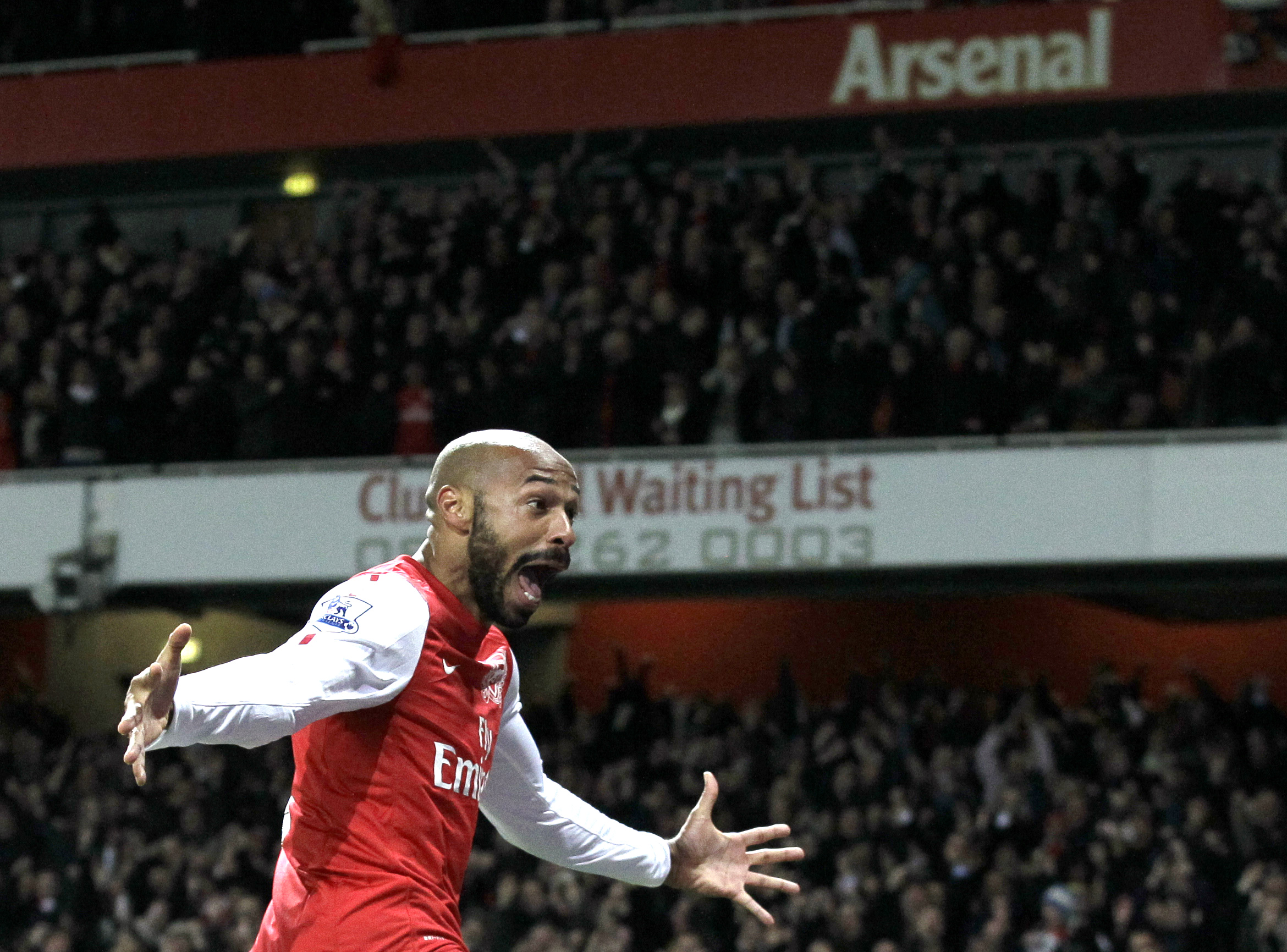 Con gol regresa Thierry Henry al Arsenal