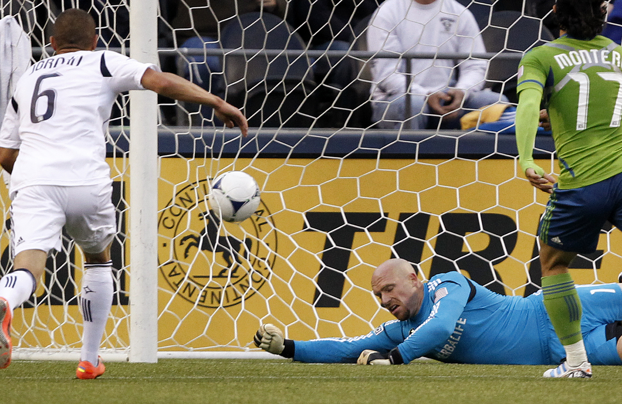 Sounders se sacude del Galaxy