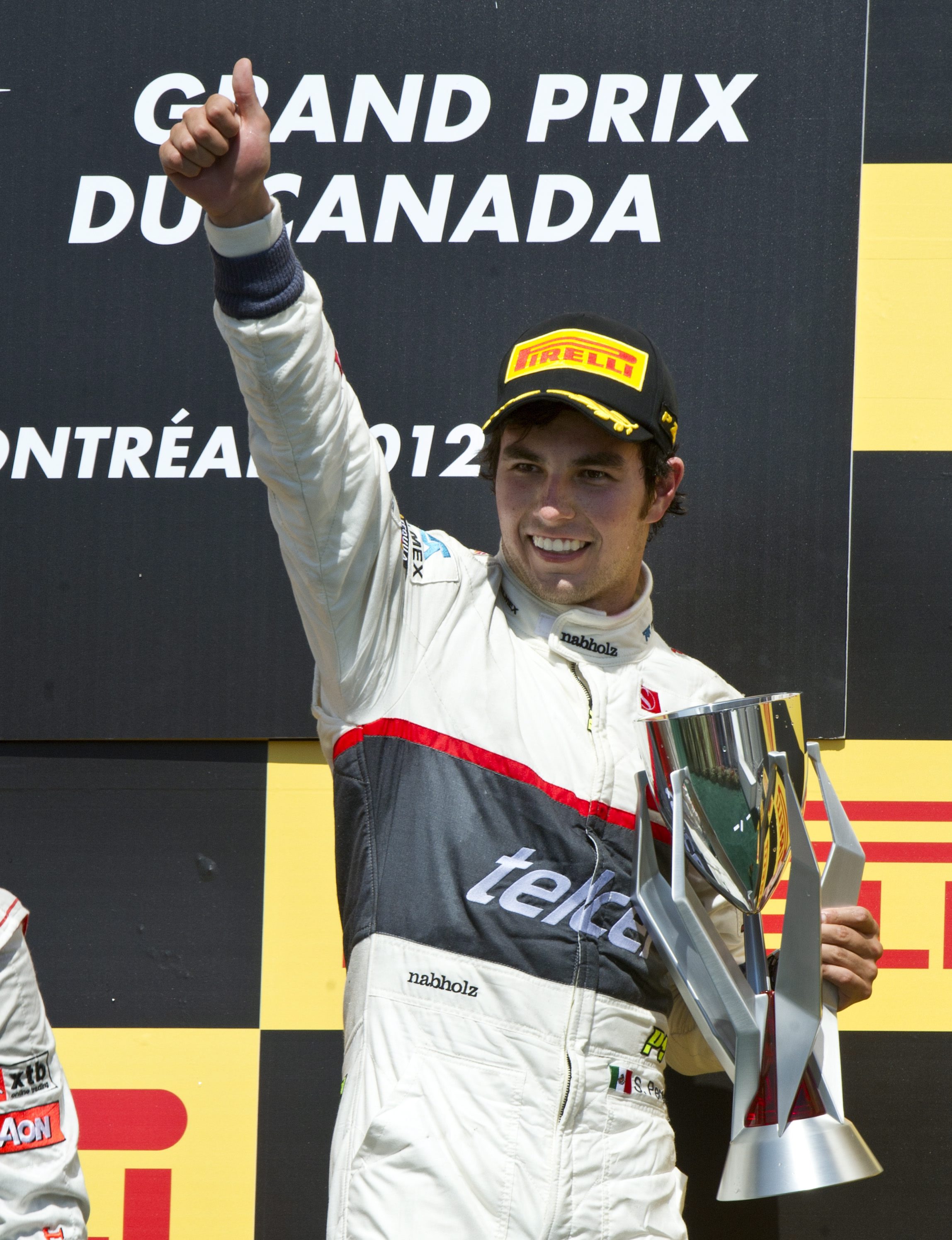 “Checo”, espectacular en Canadá