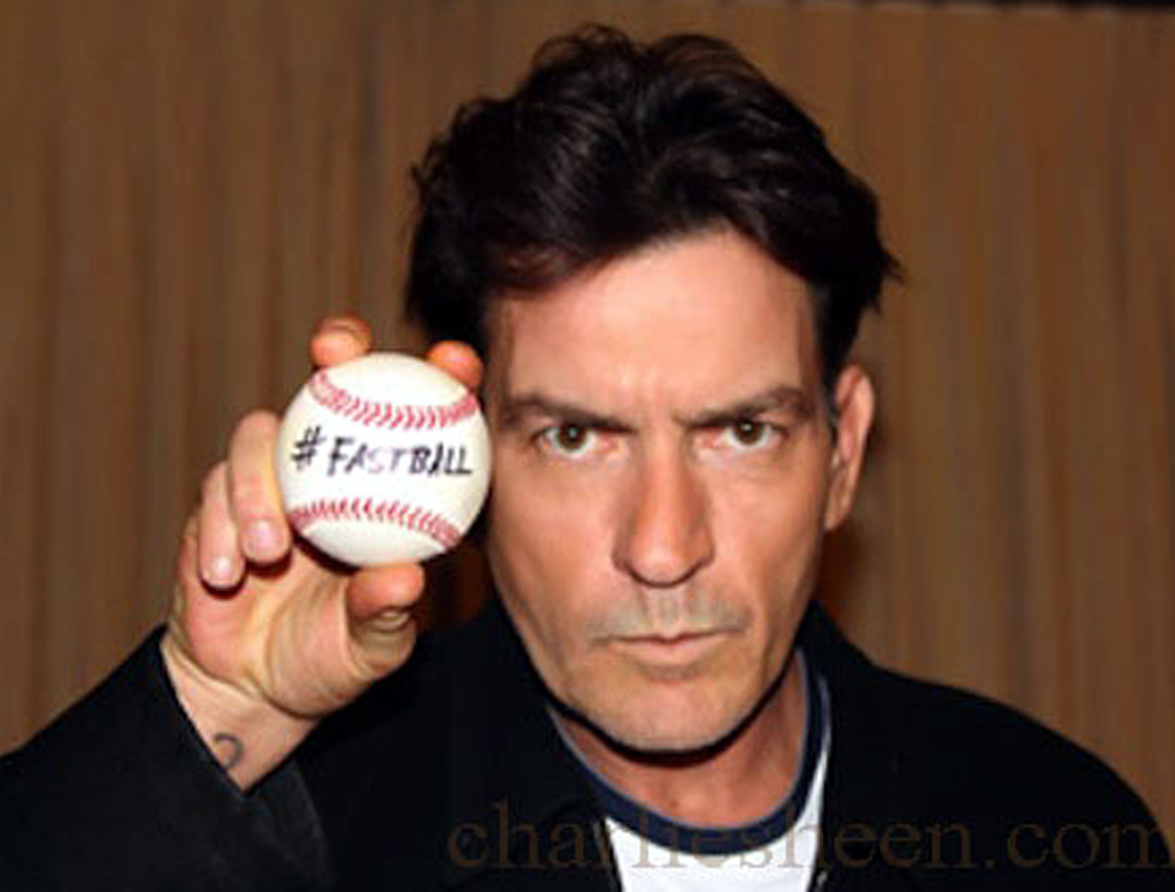 Piden a Sheen para ser Idol