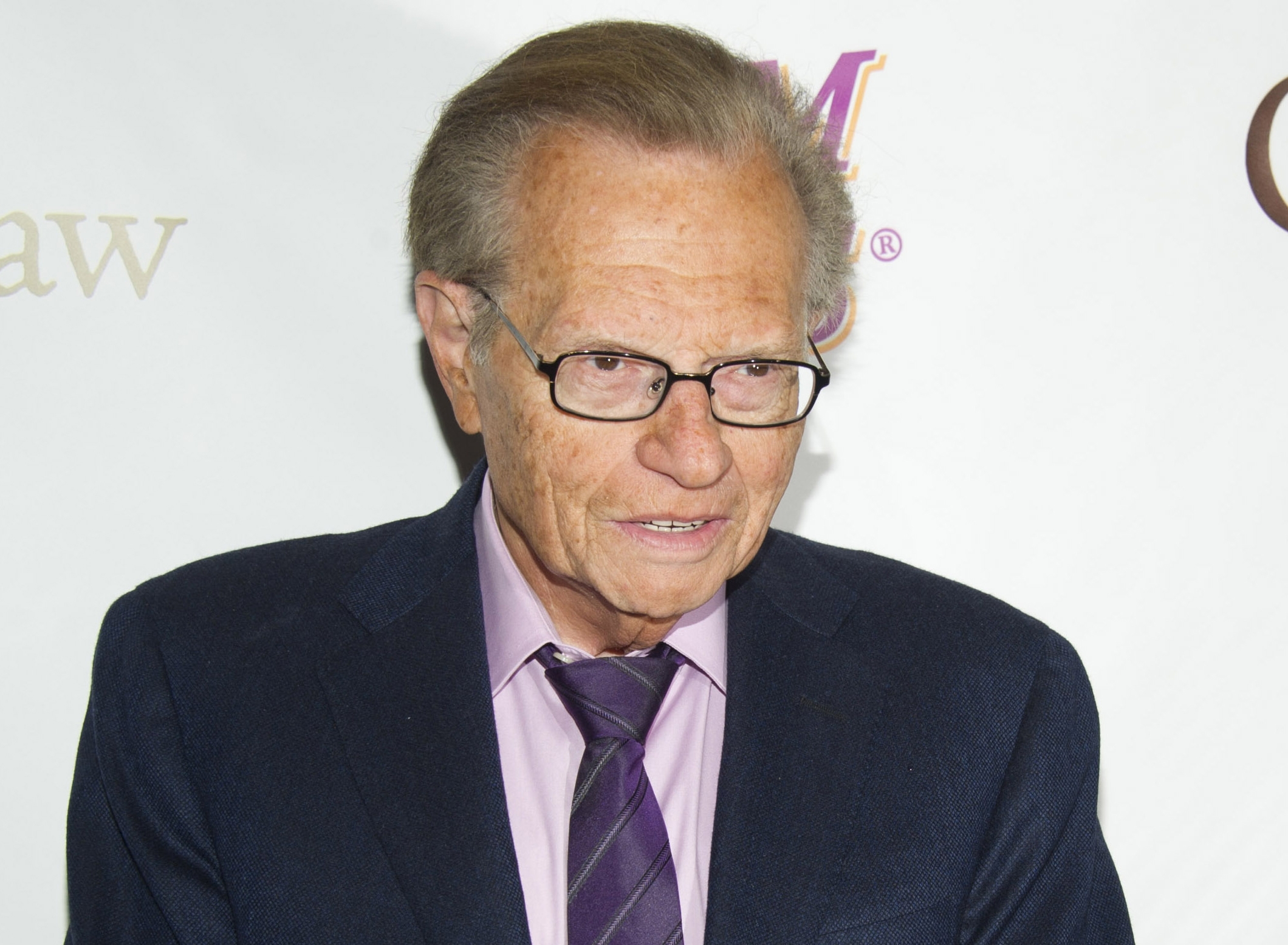 Larry King regresa a la pantalla... de Internet