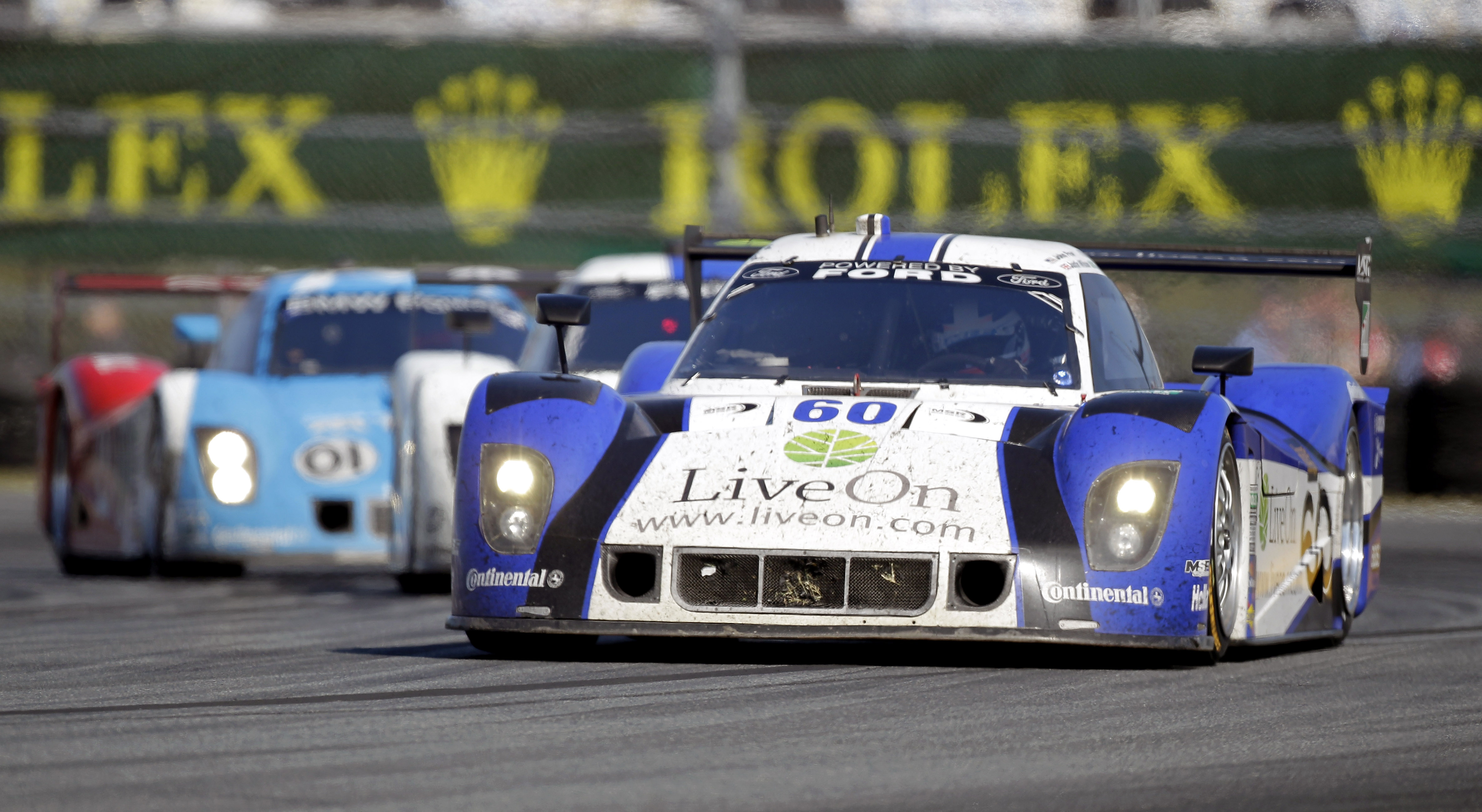 Latinos darán la pelea en Daytona