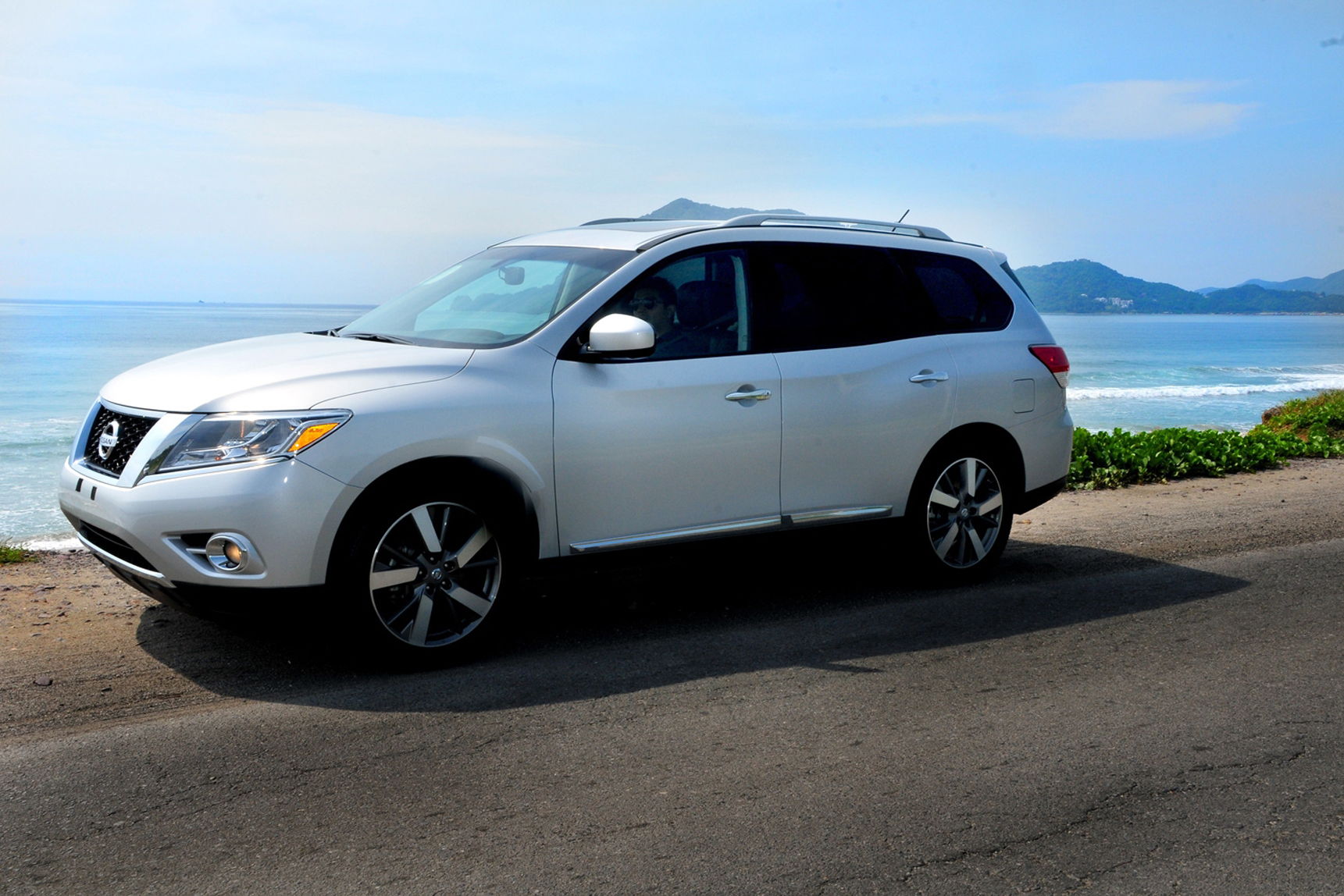 Presenta Nissan Pathfinder híbrida