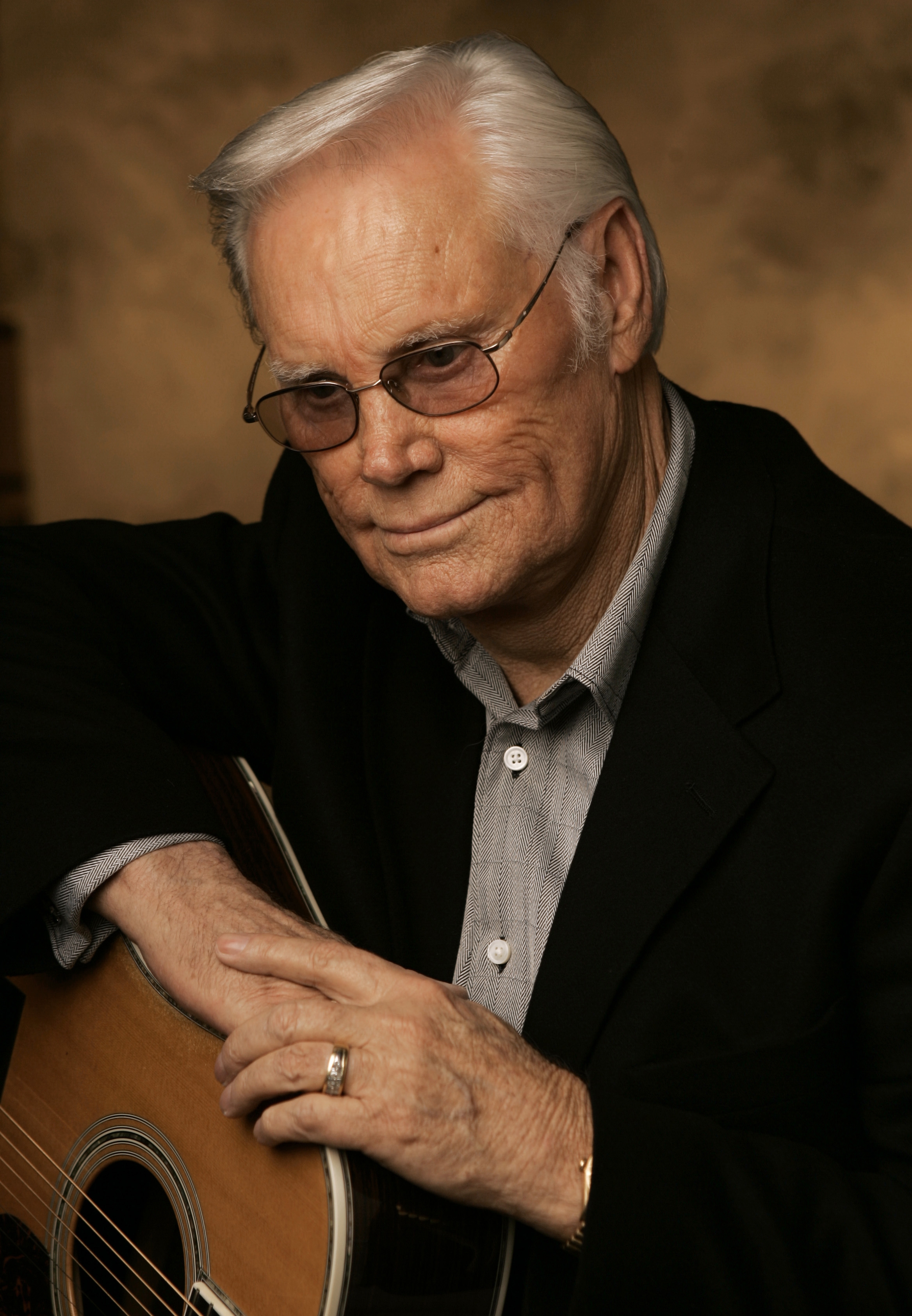 George Jones es recordado en funeral estelar