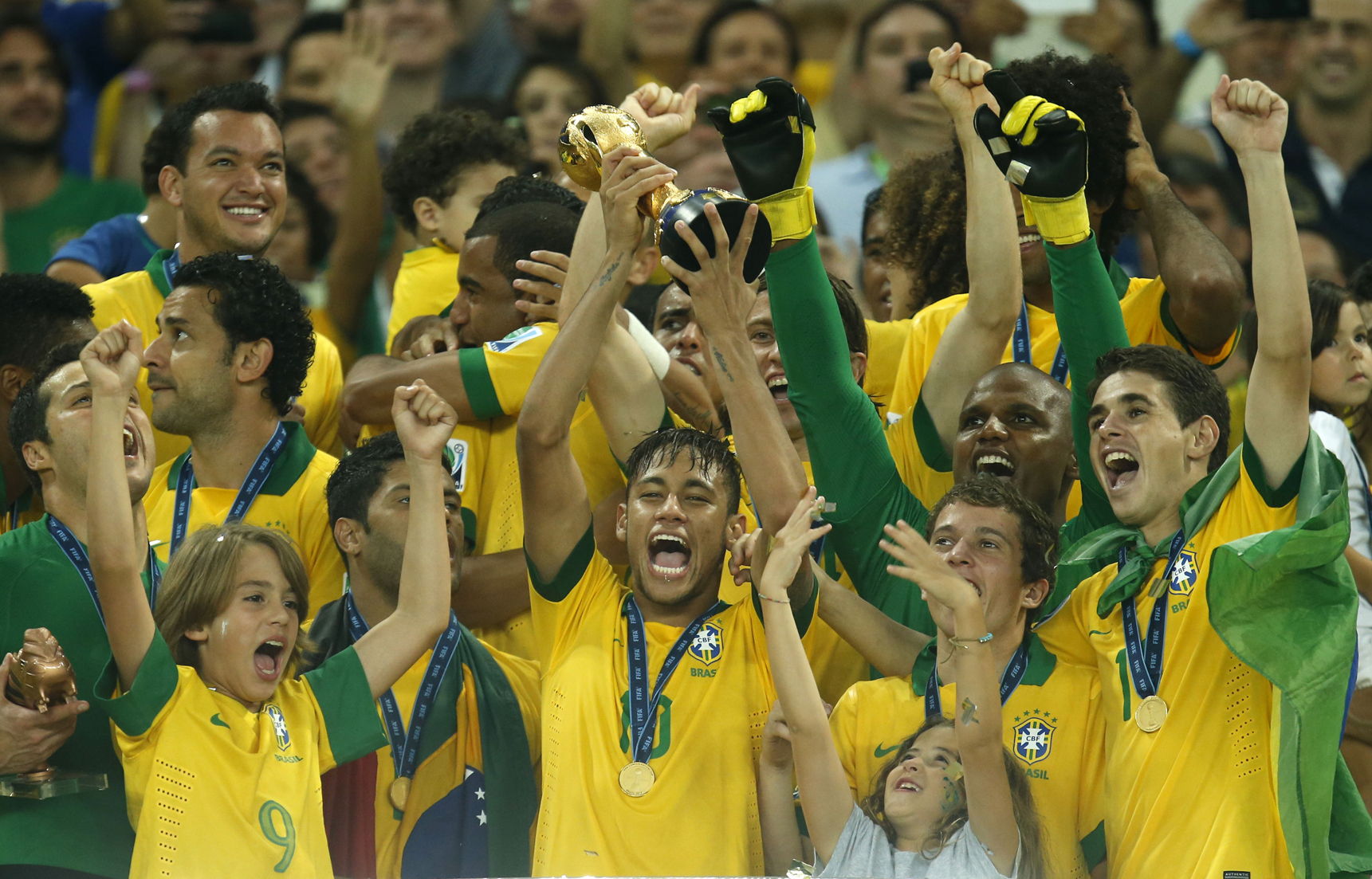 Brasil gana la Confederaciones