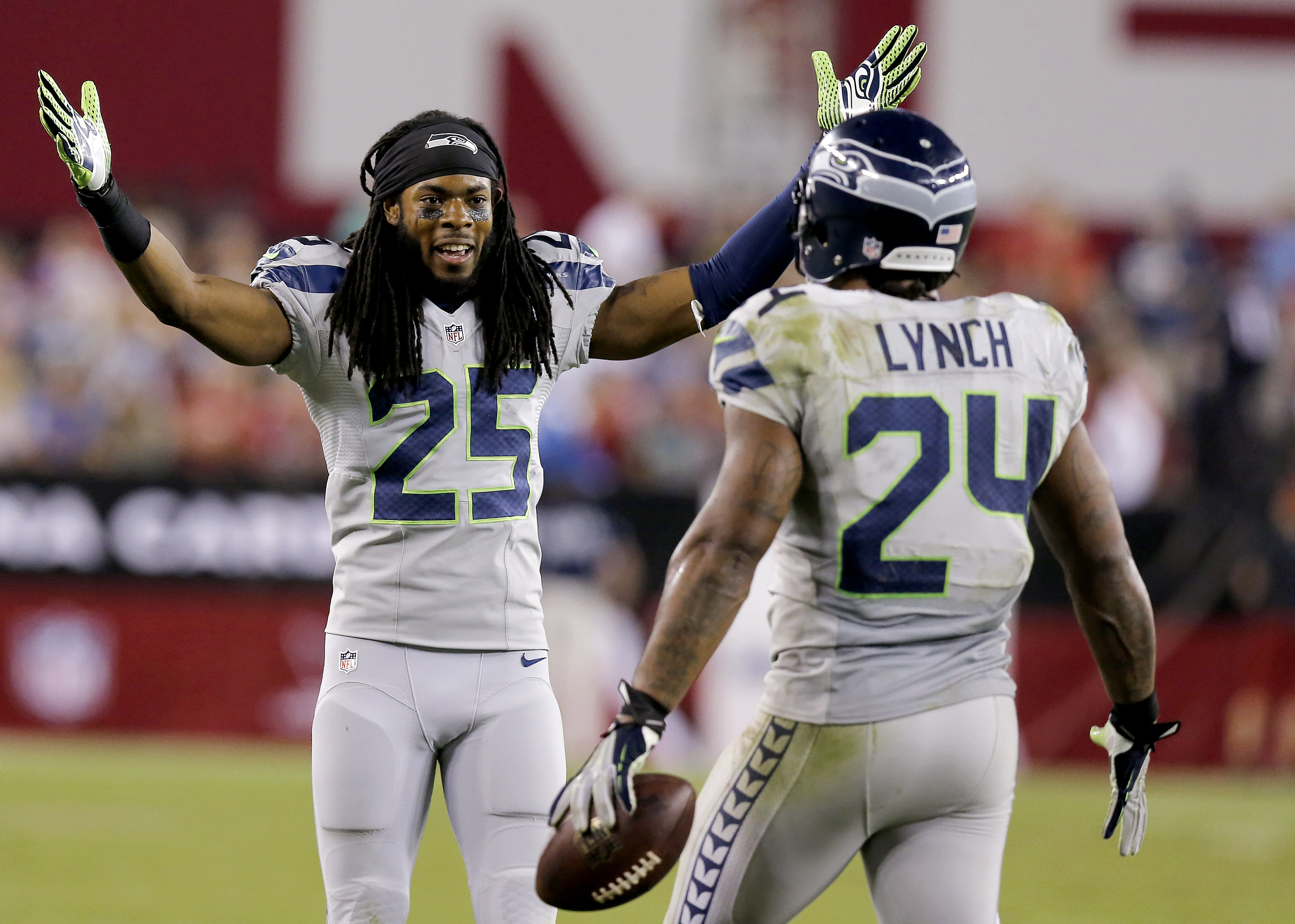 Wilson y Lynch dan triunfo a Seattle