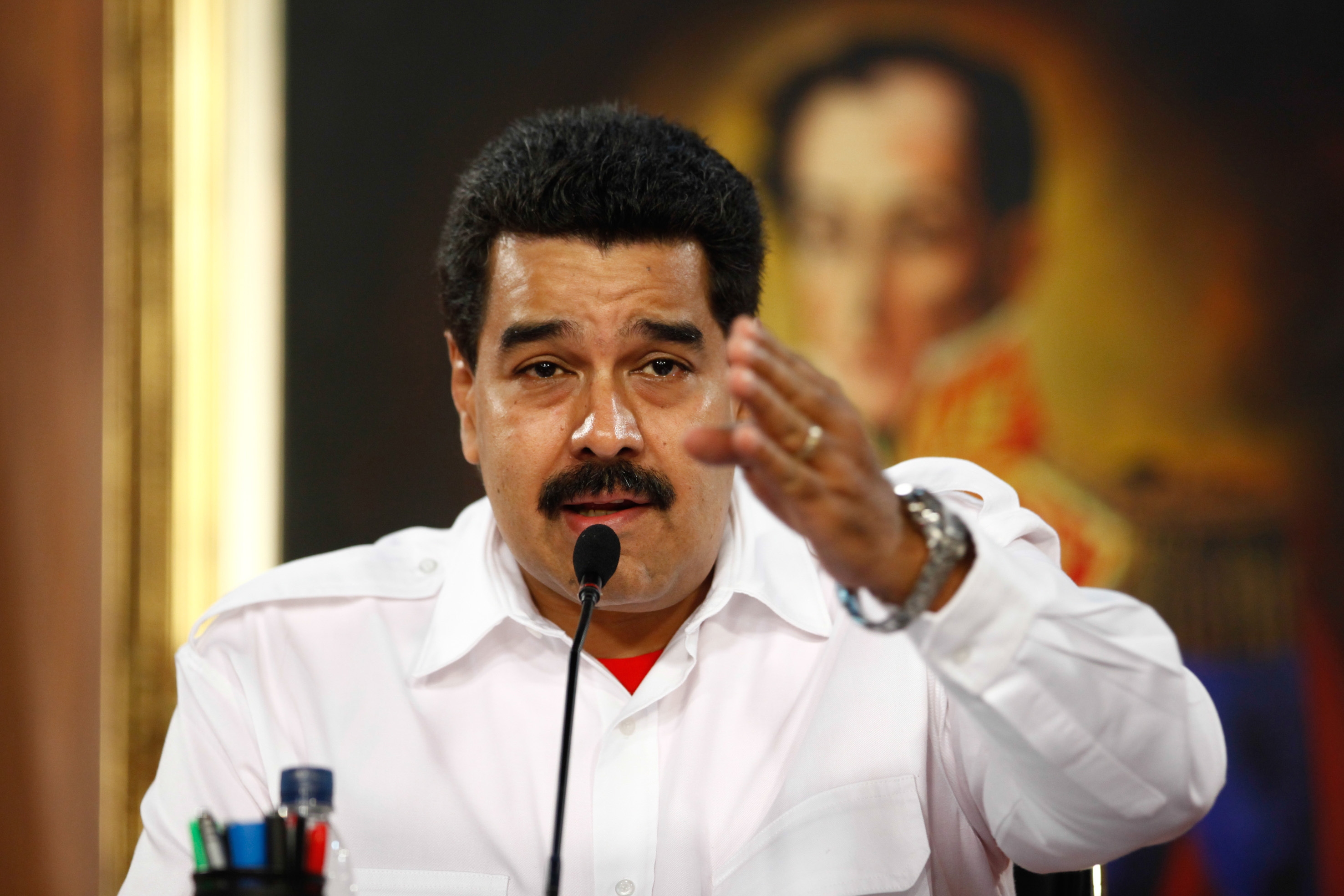 Maduro dice que telenovelas generan delincuencia