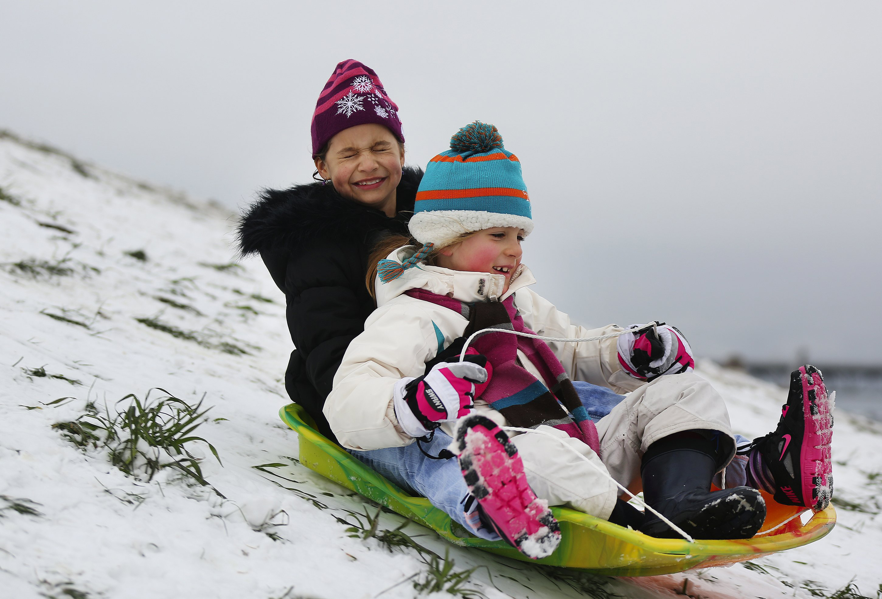 Tormenta arroja nieve en el noroeste