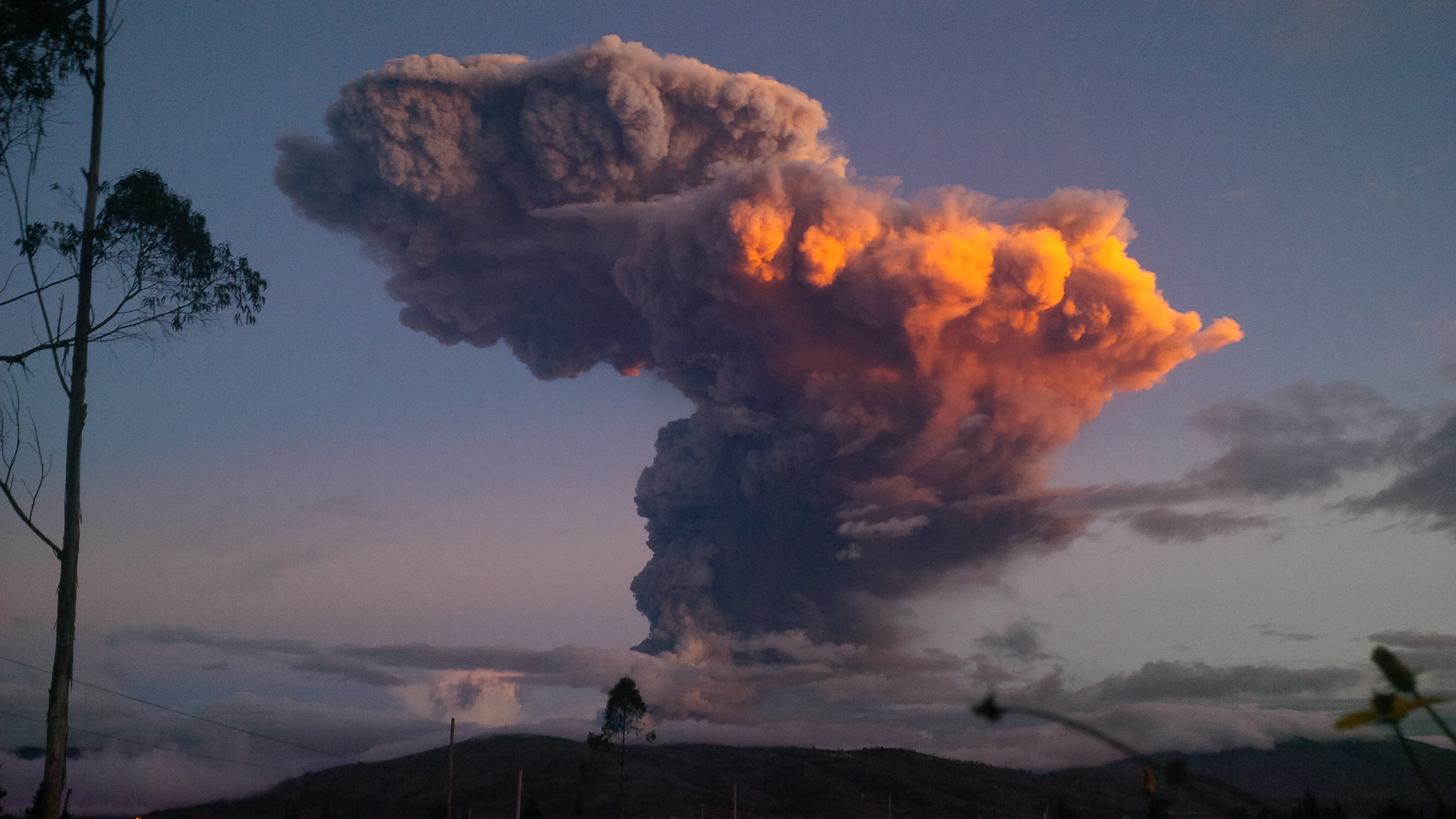 Fuerte explosión de volcán Tungurahua