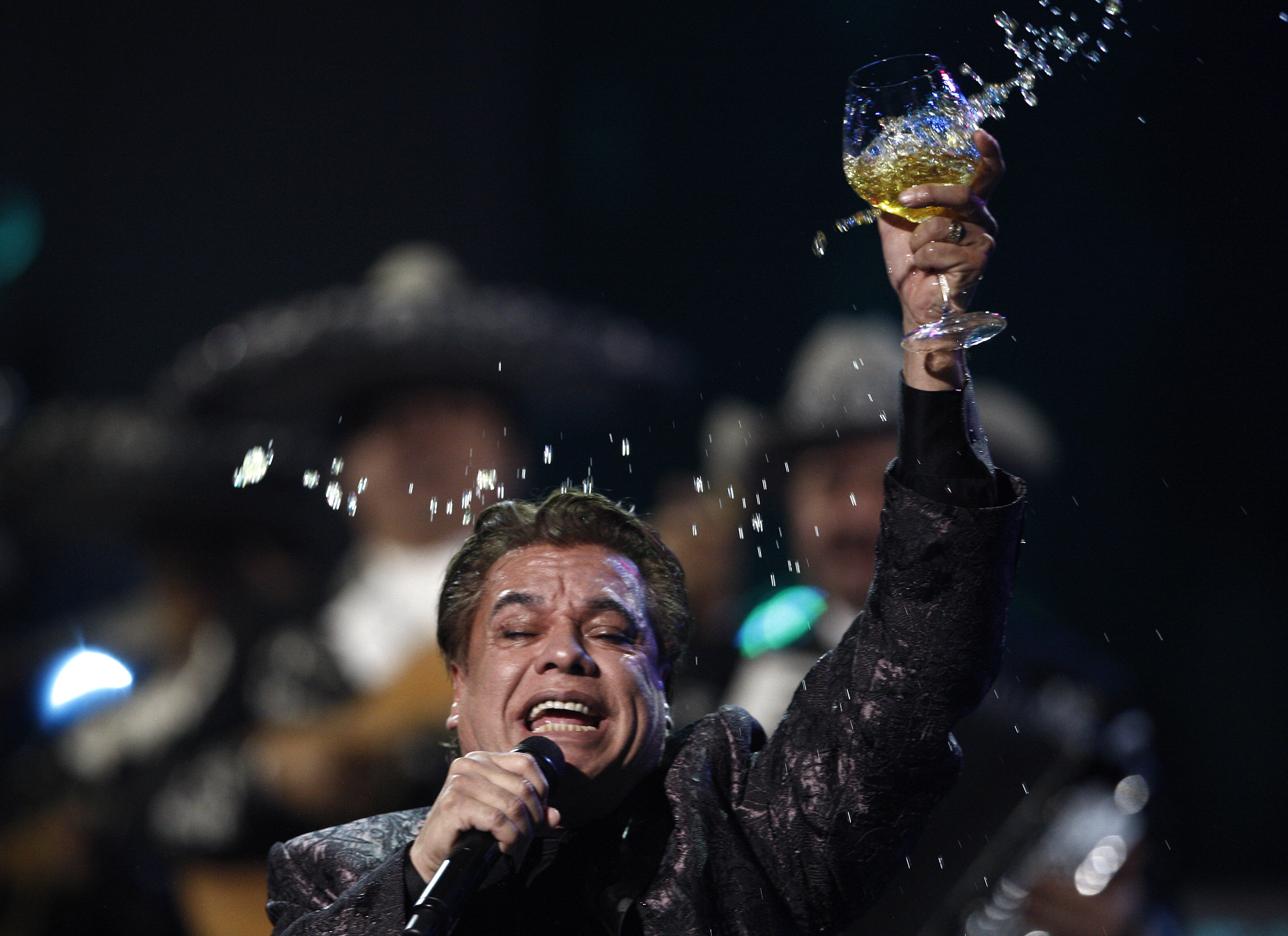 Juan Gabriel está hospitalizado en Las Vegas