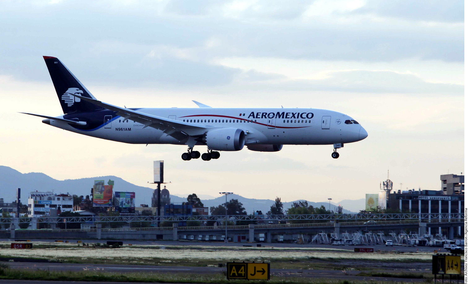 Permite Aeroméxico gadgets en modo vuelo