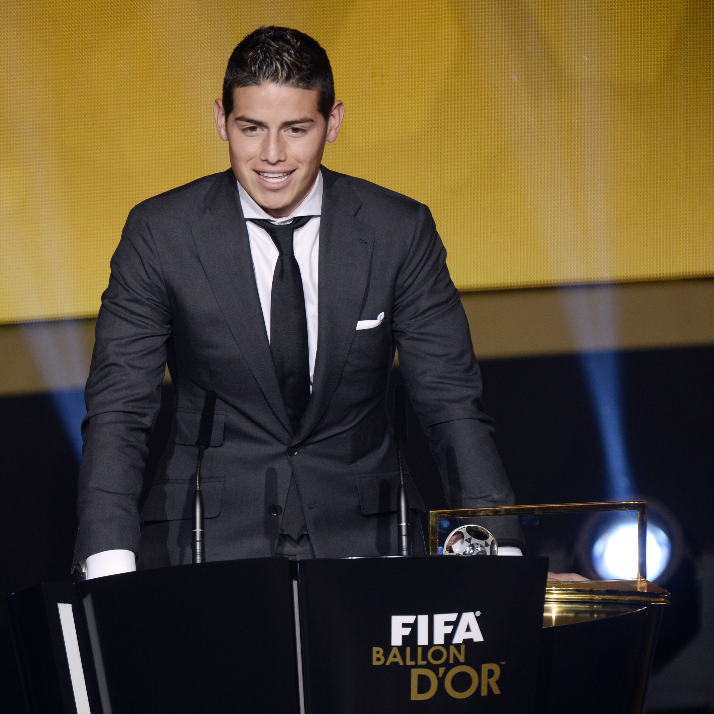 James Rodríguez gana premio Puskas a mejor gol de 2014