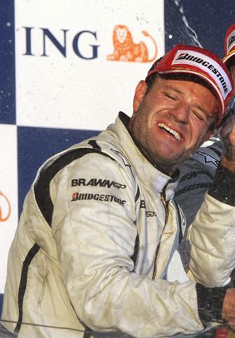 Button y Barrichello le dan debut soñado a Brawn