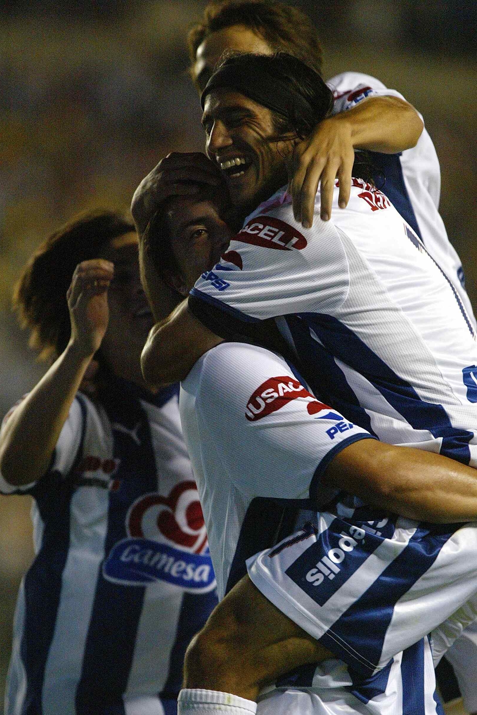 Pachuca le quita racha al America