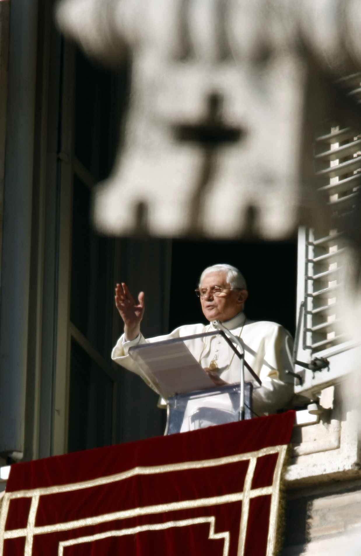 Papa envía visita a su atacante