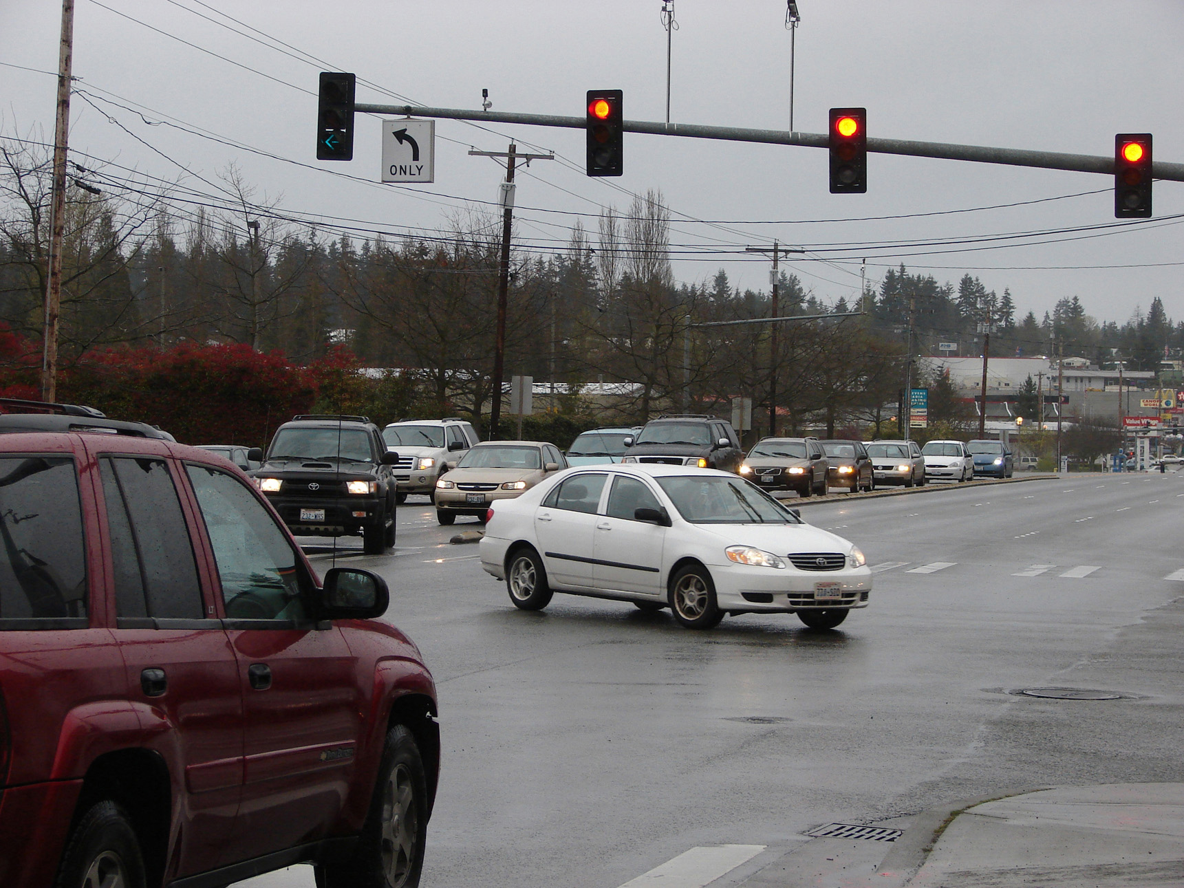 Aumentan accidentes en Spokane a pesar de cámaras con luz roja