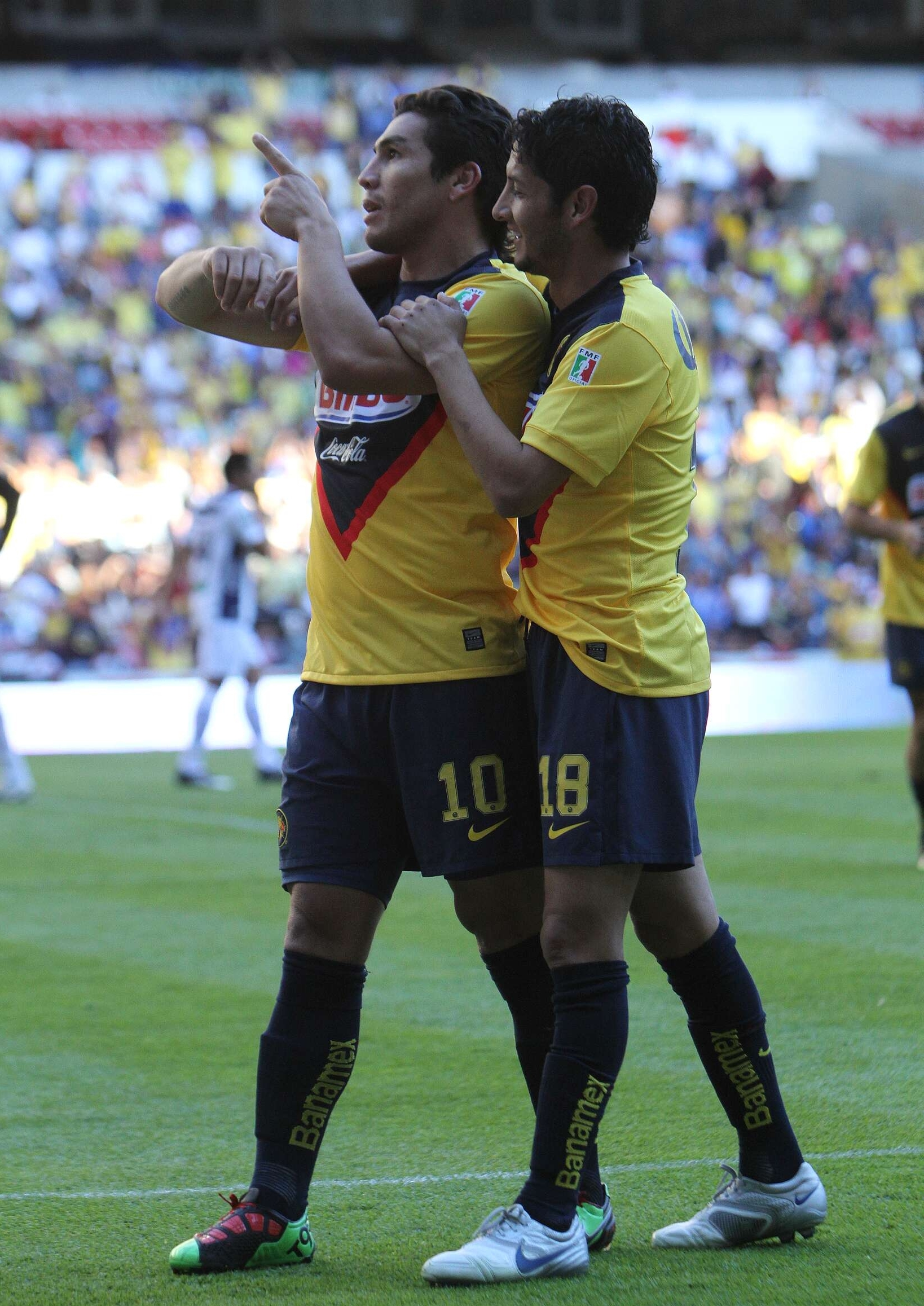 Aguilas inician con el pie derecho