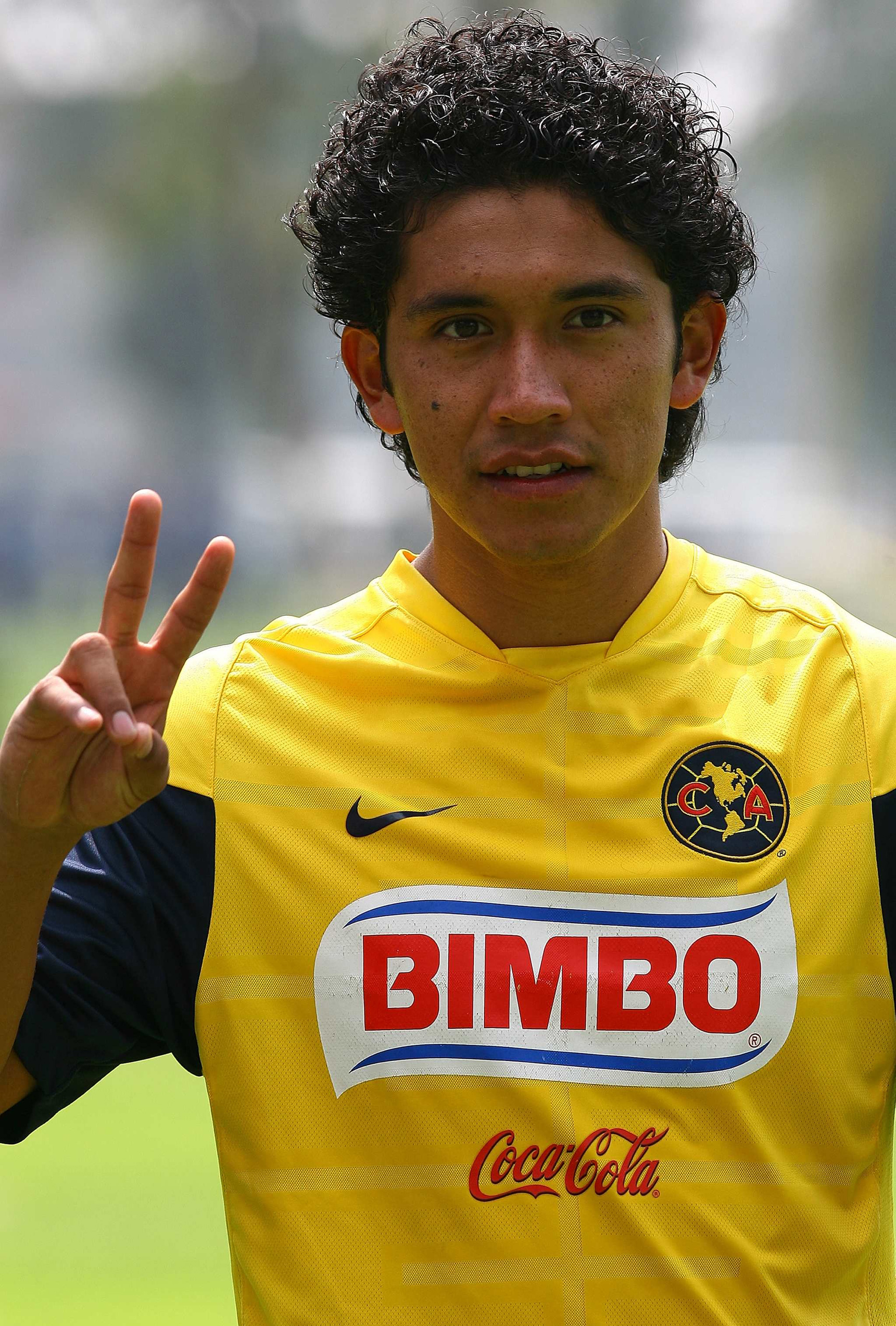 Hieren de bala a otro jugador del América