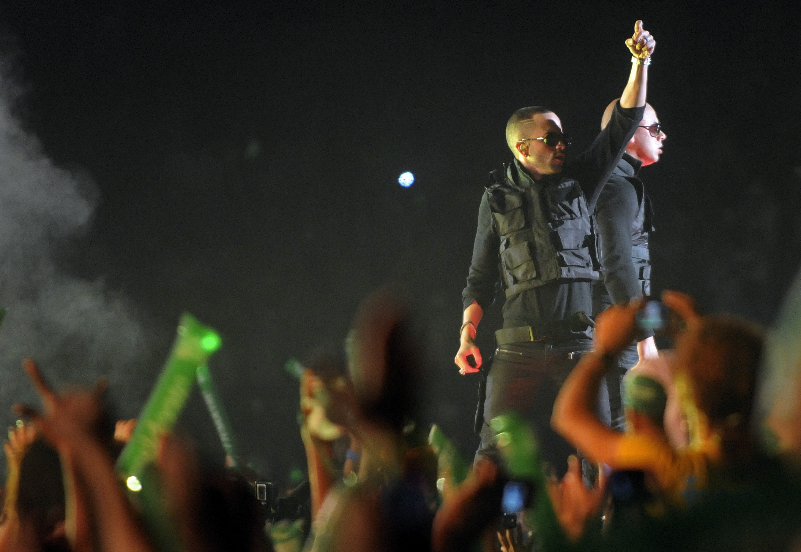 Wisin Y Yandel Reunen En Dominicana Desfile De Reggetoneros La