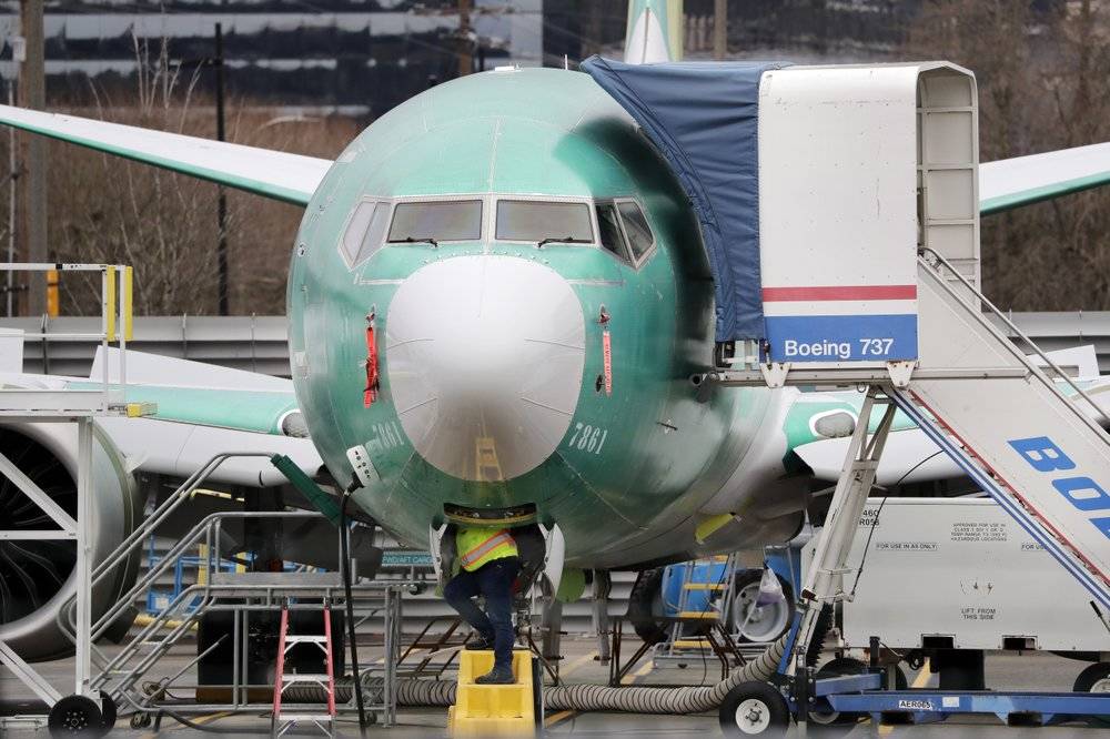 Boeing detendrá la producción del avión 737 Max en enero