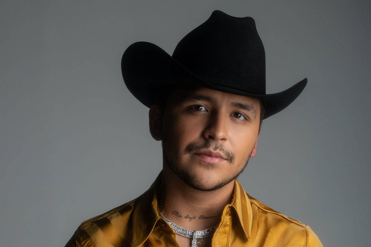 Christian Nodal Ganador